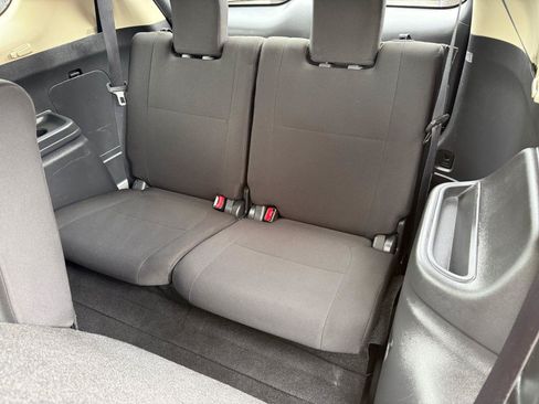 Used 2020 Mitsubishi Outlander ES FWD image 13