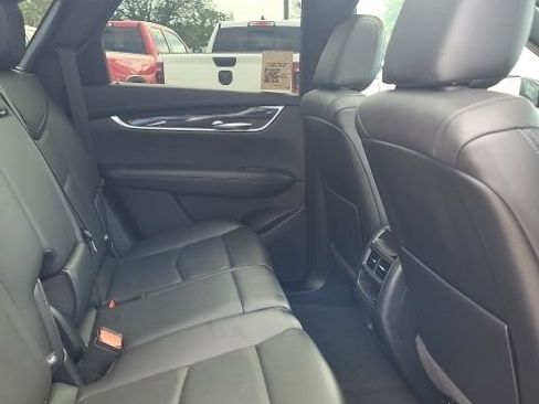 Used 2022 Cadillac XT5 Premium Luxury w/ Technology Package AWD/4WD image 19