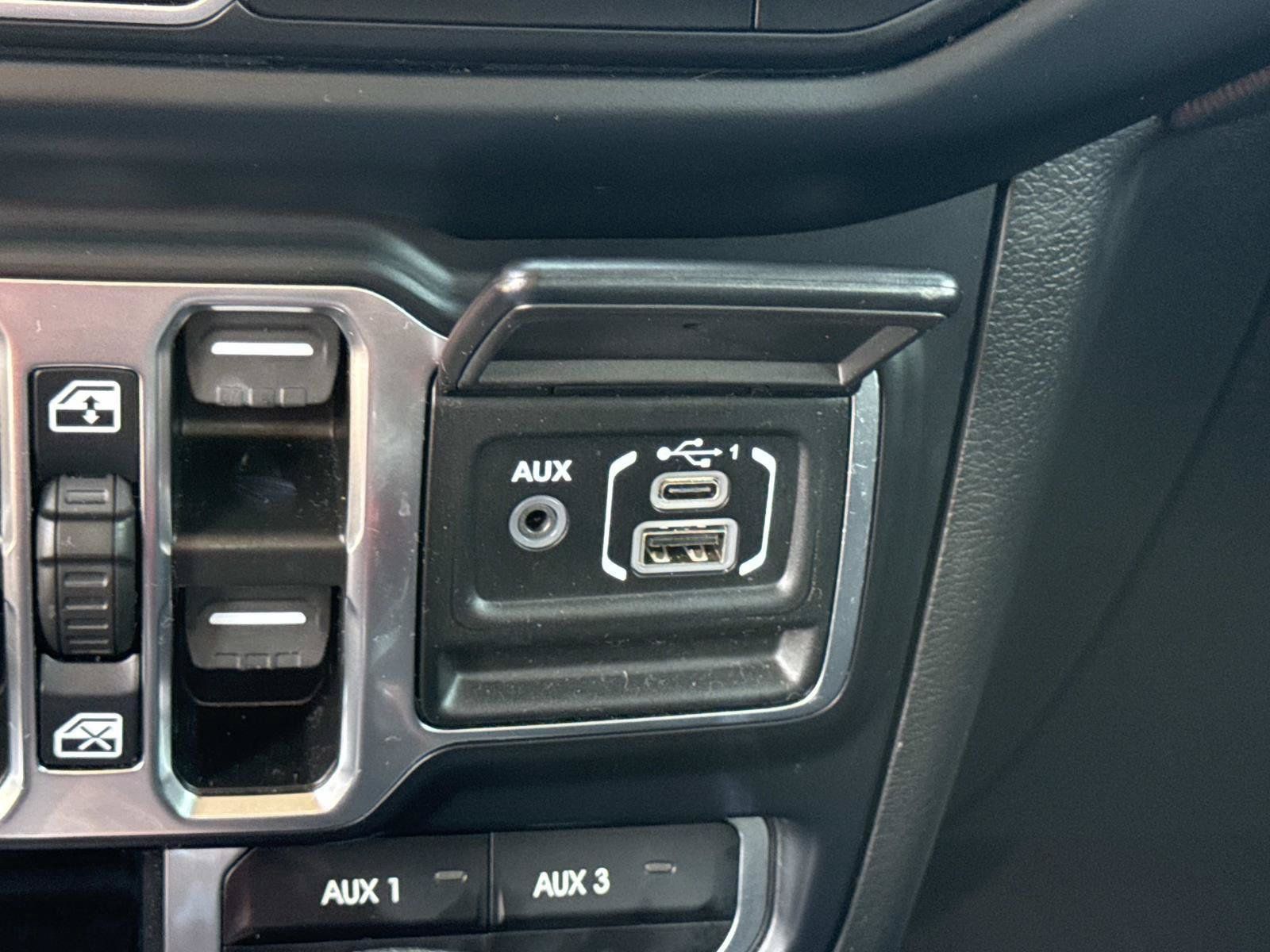 Certified 2023 Jeep Gladiator Sport AWD/4WD image 29