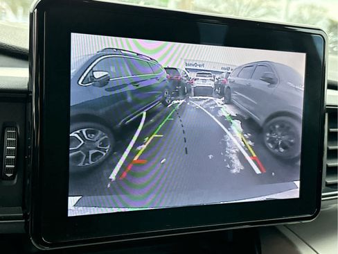 Used 2023 Ford Explorer XLT image 19