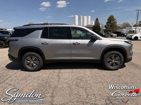 New 2026 Chevrolet Traverse LT w/ LPO, Floor Liner Package AWD/4WD image 8