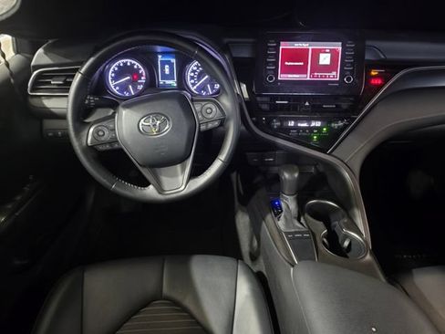 Used 2022 Toyota Camry SE w/ Convenience Package FWD image 32