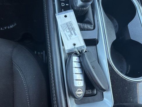 Used 2023 Nissan Altima 2.5 SV w/ SV Premium Package image 25