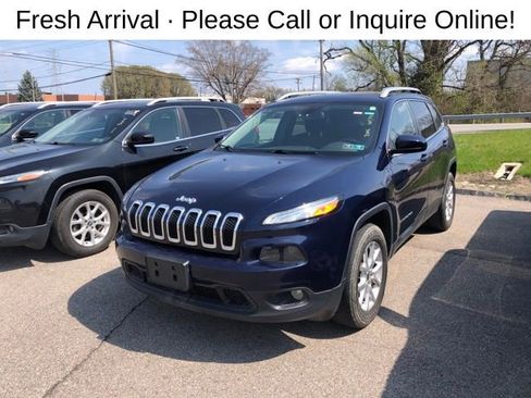 Used 2016 Jeep Cherokee Latitude image 2