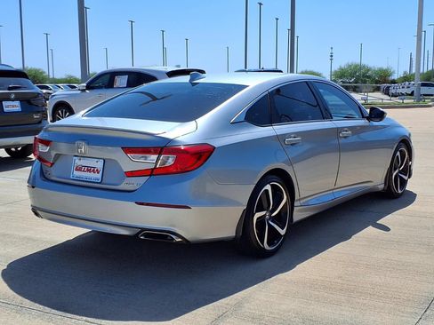 Used 2018 Honda Accord Sport image 7