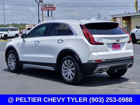 Used 2021 Cadillac XT4 Premium Luxury FWD image 4