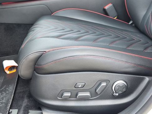 Used 2025 Genesis G80 2.5T Sport Prestige image 19