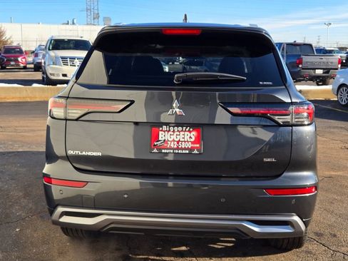 New 2026 Mitsubishi Outlander SEL image 13