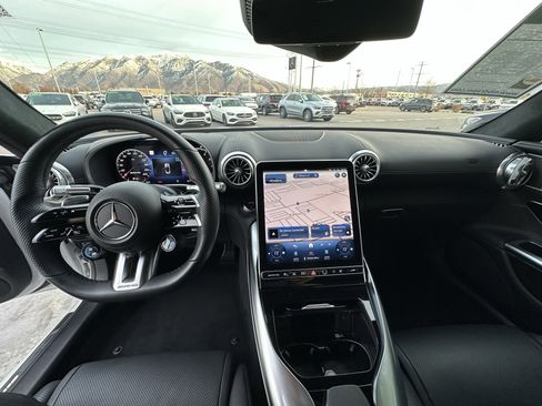 Used 2022 Mercedes-Benz SL 63 AMG 4MATIC image 16