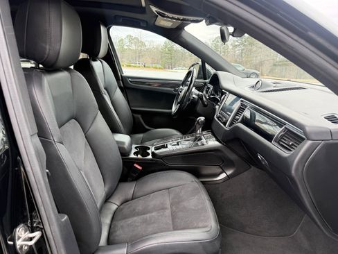 Used 2018 Porsche Macan Sport Edition image 34