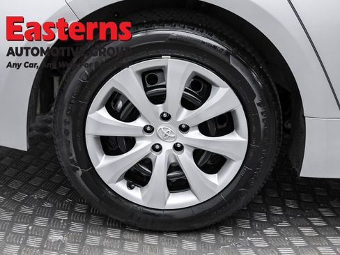 Used 2024 Toyota Corolla LE image 29