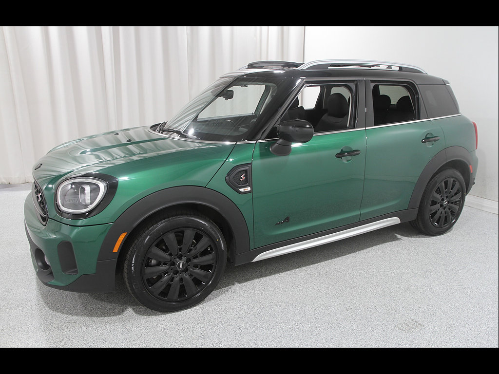 Used 2024 MINI Cooper Countryman S w/ Premium Package AWD/4WD image 3