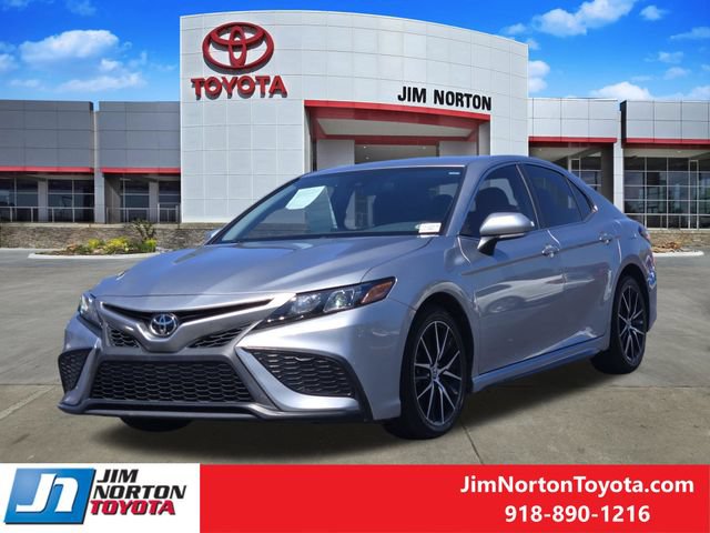 Used 2024 Toyota Camry SE FWD image 4