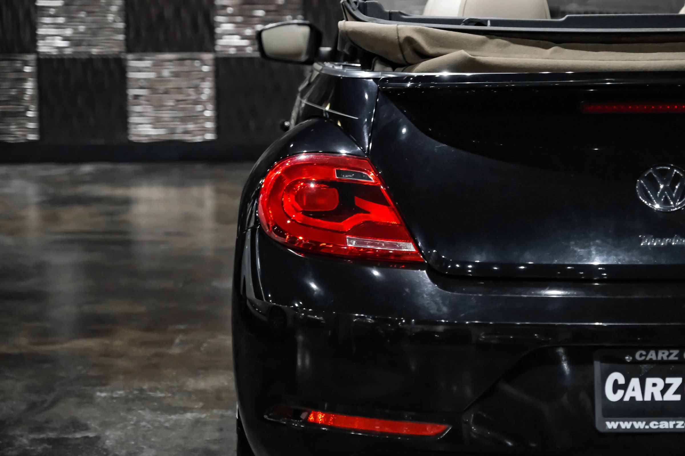 Used 2013 Volkswagen Beetle 2.0T FWD image 43