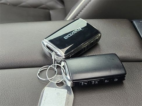 Used 2022 MAZDA CX-9 Signature image 21