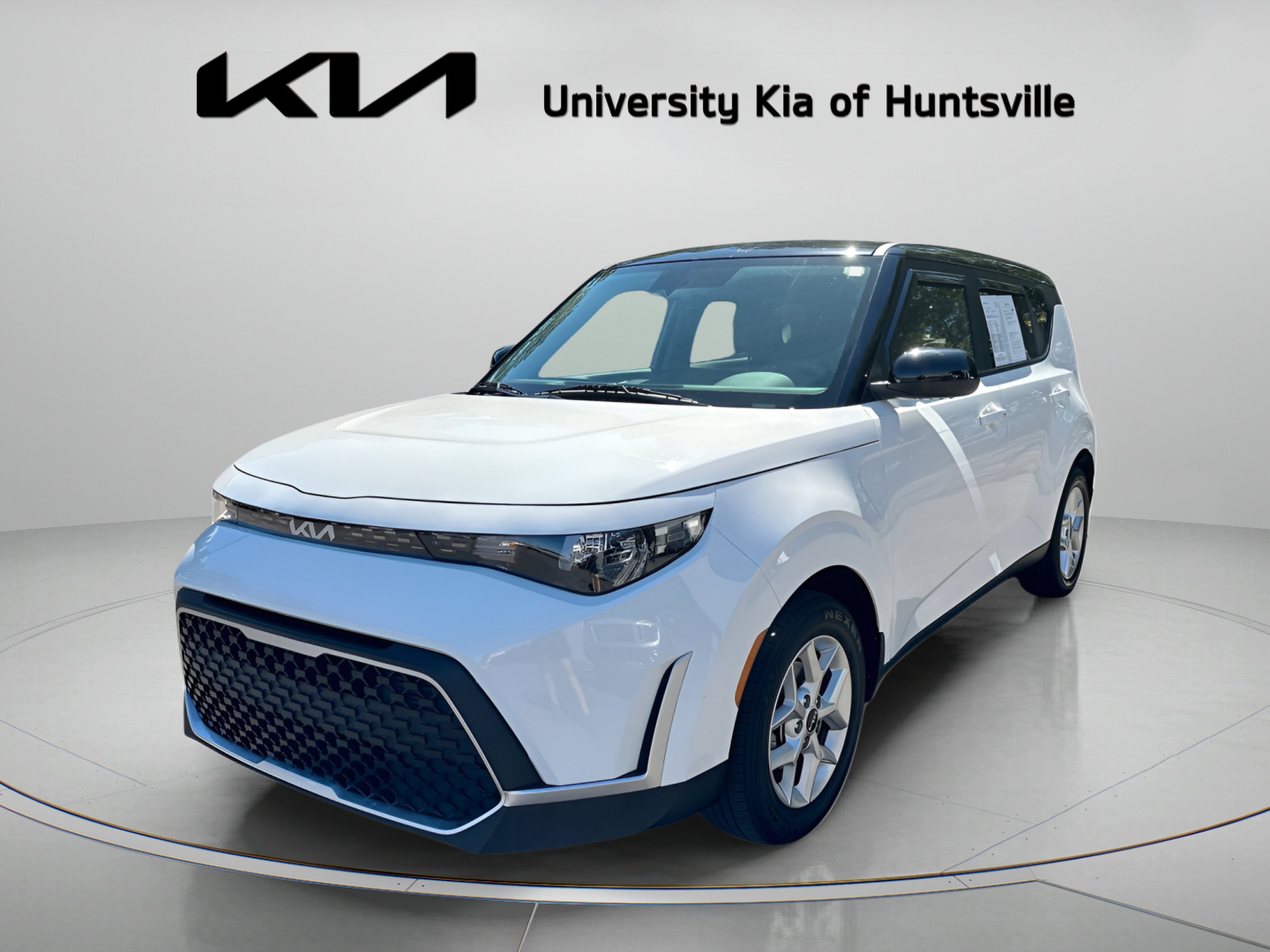 Used 2024 Kia Soul S FWD image 4