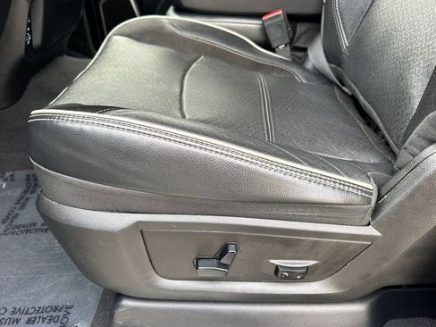 Used 2020 RAM 2500 Laramie w/ Night Edition AWD/4WD image 13