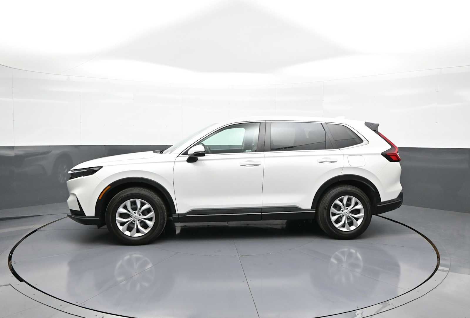 Certified 2025 Honda CR-V LX image 9