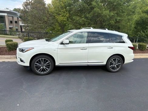 Used 2017 INFINITI QX60 Luxe w/ Deluxe Technology Package AWD/4WD image 5