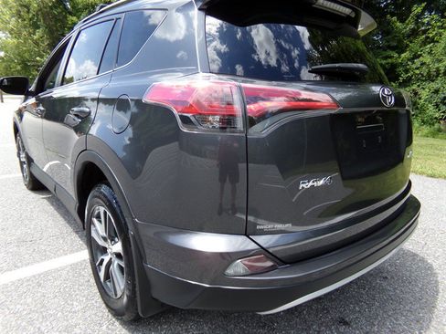 Used 2016 Toyota RAV4 XLE FWD image 8