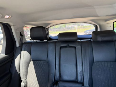 Used 2016 Land Rover Discovery Sport SE image 11