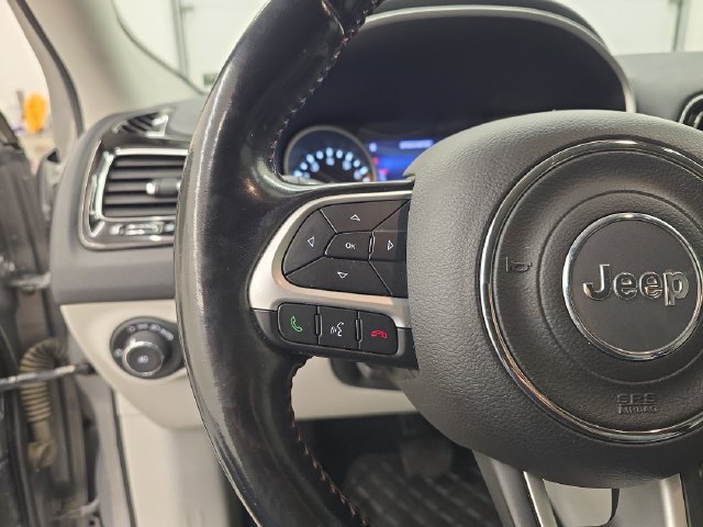 Used 2020 Jeep Compass Limited AWD/4WD image 30