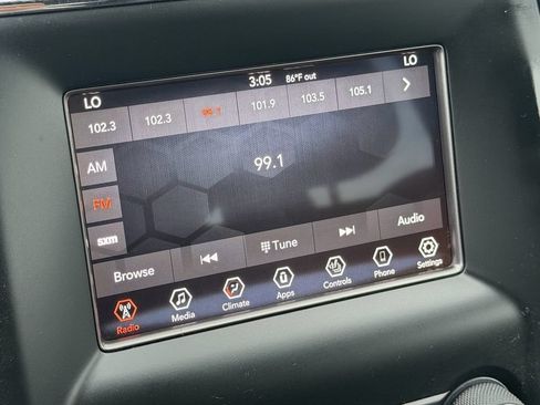 Used 2019 Jeep Grand Cherokee Laredo AWD/4WD image 21