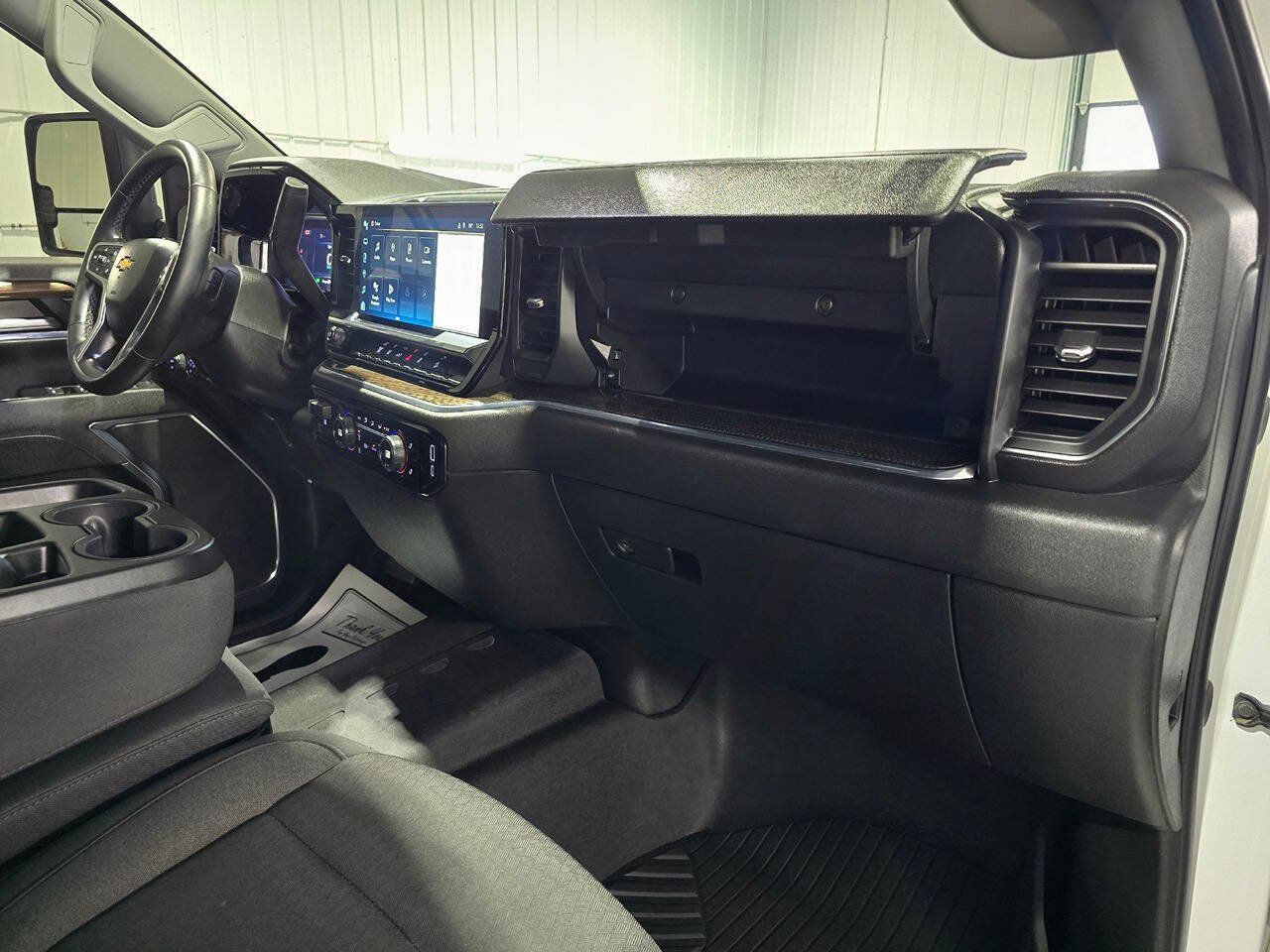 Used 2024 Chevrolet Silverado 2500 LT AWD/4WD image 20