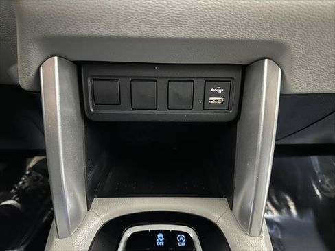 Certified 2022 Toyota Corolla Cross L FWD image 36