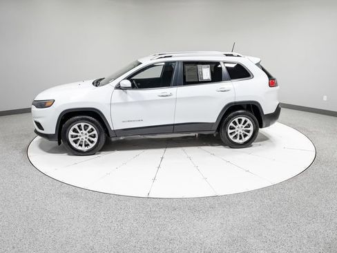 Used 2019 Jeep Cherokee Latitude w/ Popular Appearance Group AWD/4WD image 29