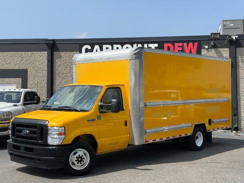 Used 2022 Ford E-350 and Econoline 350 Super Duty RWD image 1