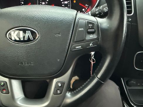 Used 2015 Kia Sorento LX AWD/4WD image 11