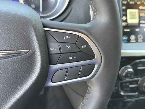Used 2022 Chrysler 300 Touring w/ Sport Appearance Package RWD image 36
