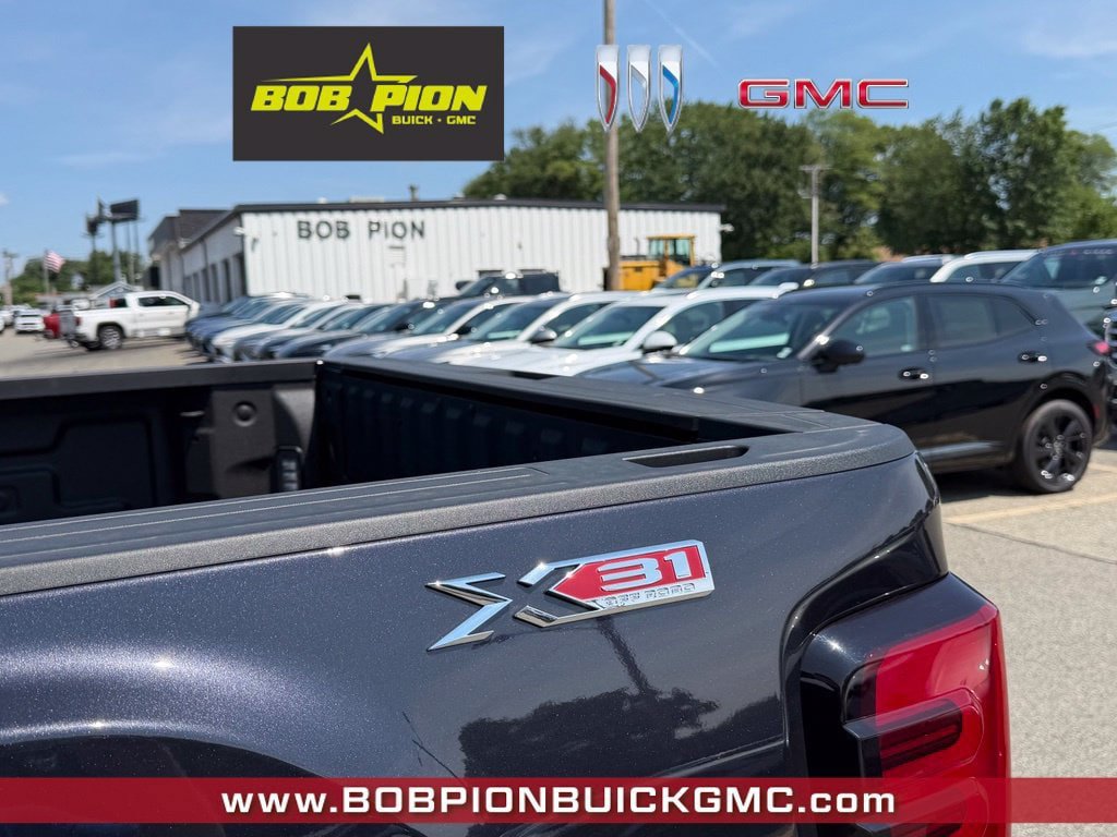 New 2026 GMC Sierra 2500 SLT w/ SLT Premium Package AWD/4WD image 9