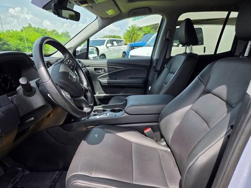 Used 2025 Honda Ridgeline RTL image 19