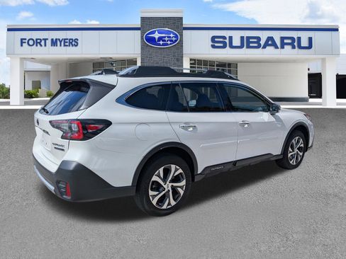 Certified 2022 Subaru Outback Touring XT AWD/4WD image 4