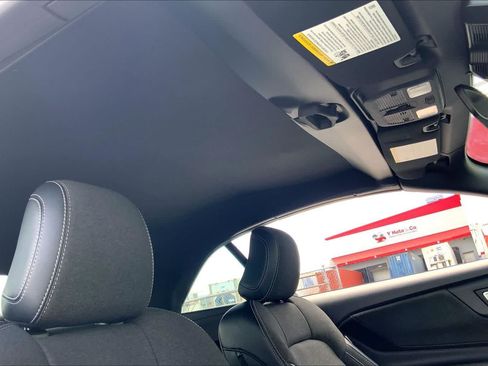 Used 2025 Ford Mustang Convertible RWD image 29