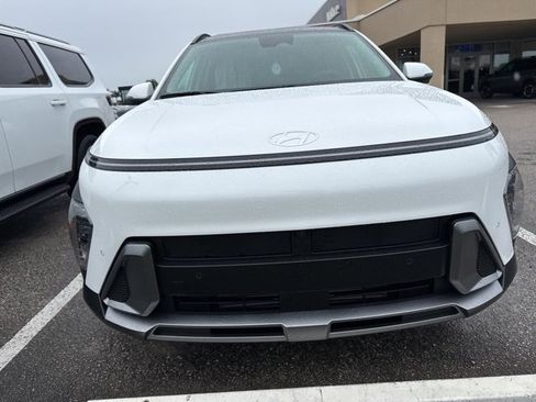 Used 2026 Hyundai Kona Limited image 2