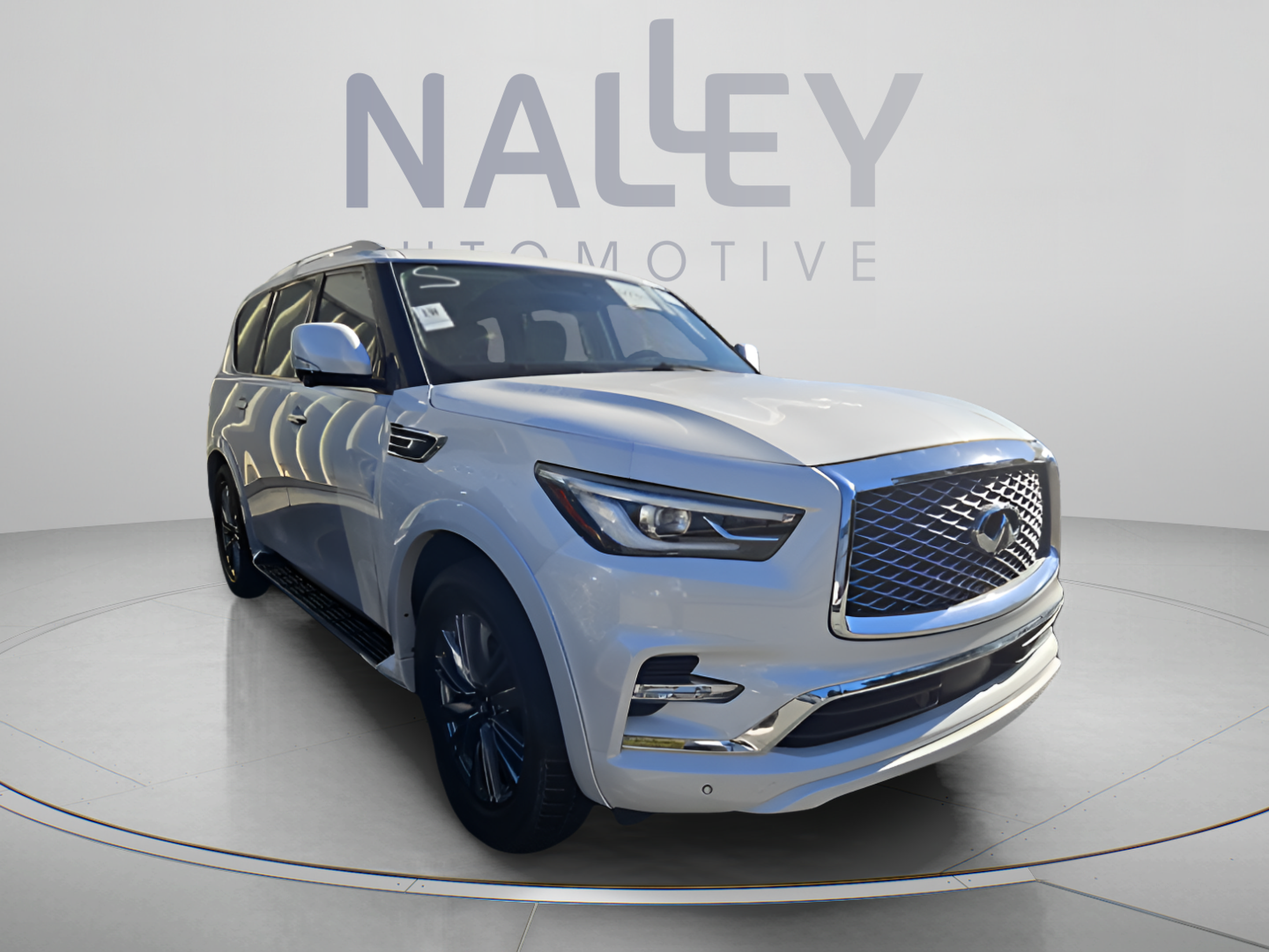 Used 2021 INFINITI QX80 Luxe w/ Cargo Package RWD image 3
