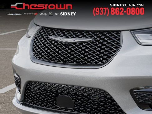 New 2026 Chrysler Pacifica Select image 11