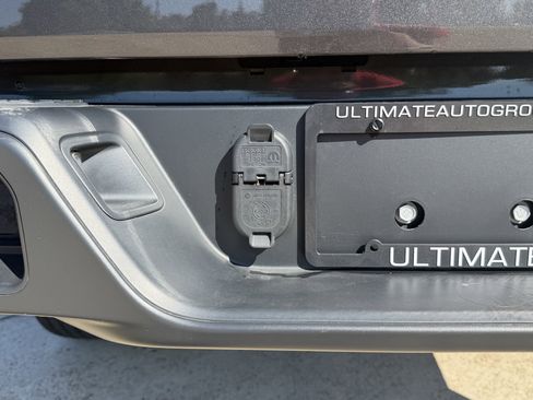Used 2023 Jeep Gladiator Sport AWD/4WD image 7