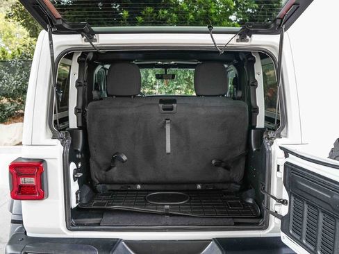 Used 2020 Jeep Wrangler Rubicon AWD/4WD image 24
