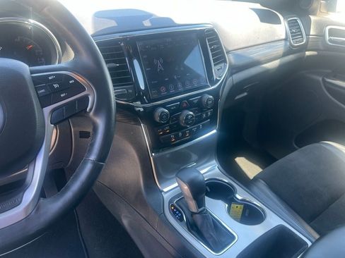 Used 2019 Jeep Grand Cherokee Altitude RWD image 21