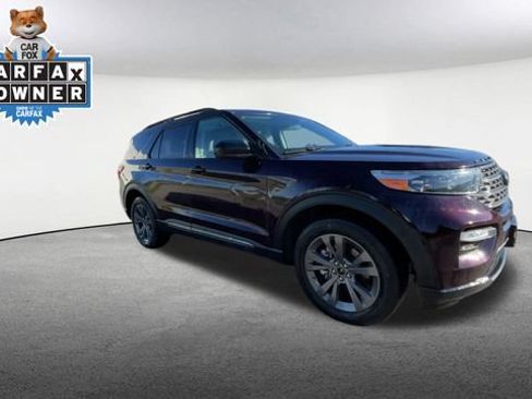 Used 2022 Ford Explorer XLT w/ Equipment Group 202A AWD/4WD image 2