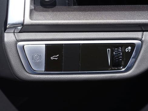 Used 2026 Cadillac Vistiq Sport image 44