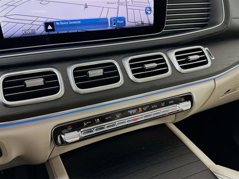 Used 2025 Mercedes-Benz GLE 450 4MATIC Coupe image 17