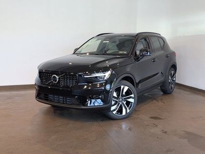 New 2026 Volvo XC40 B5 Ultra w/ Climate Package