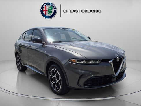 Used 2024 Alfa Romeo Tonale Ti w/ Premium Interior Package AWD/4WD image 1