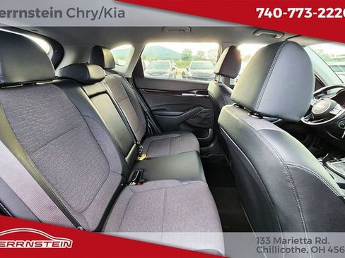 Used 2021 Kia Seltos S AWD/4WD image 25