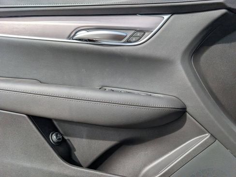 New 2026 Cadillac XT5 Luxury image 14